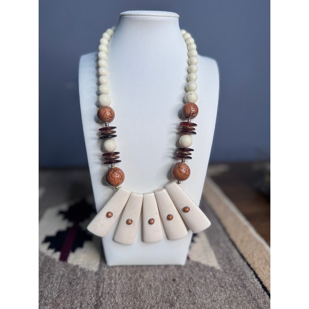 Authentic Vintage 80s Oversized Fashion Necklace.